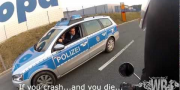 Правильно ли поступил немецкий полицейский?